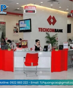 Backdrop quầy lễ tân của ngân hàng Techcombank