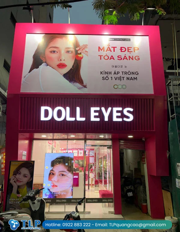 Biển quảng cáo hoàn thiện của doll eyes ảnh 1